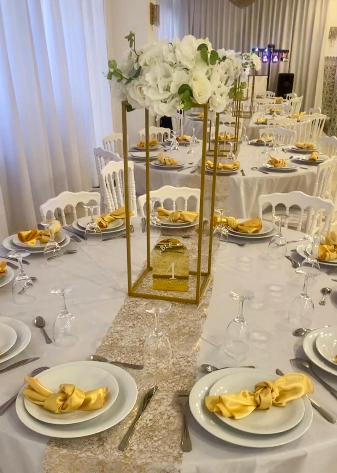 Centre de table avec fleurs